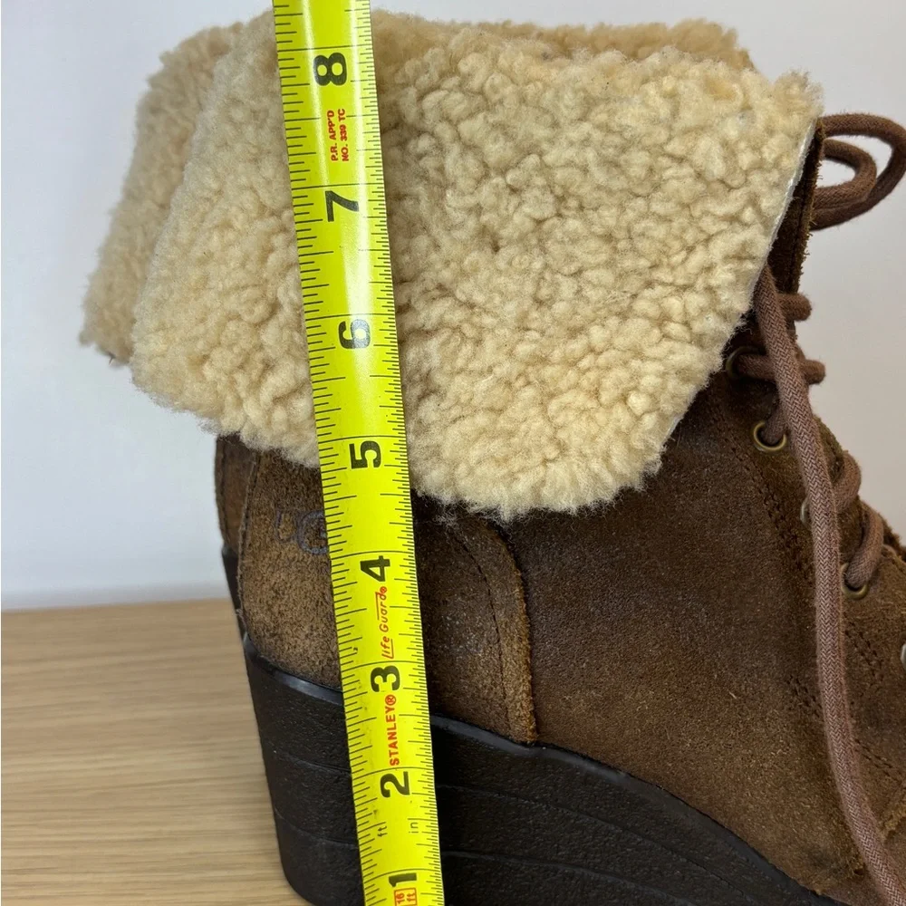 UGG Brown Suede Shearling‎ Fold Over Lace Up Wedge Ankle Boots Womens 8 1008146